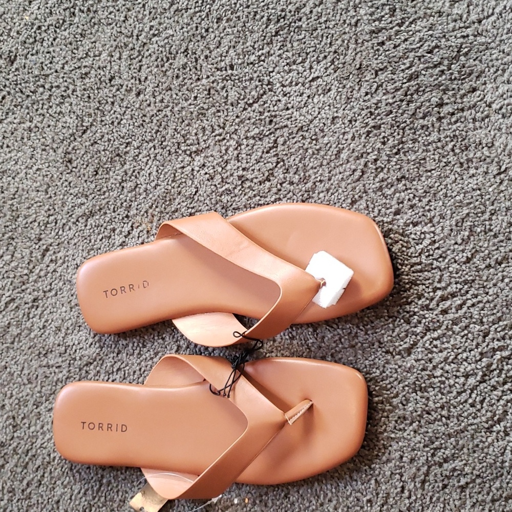 Squar flip flops